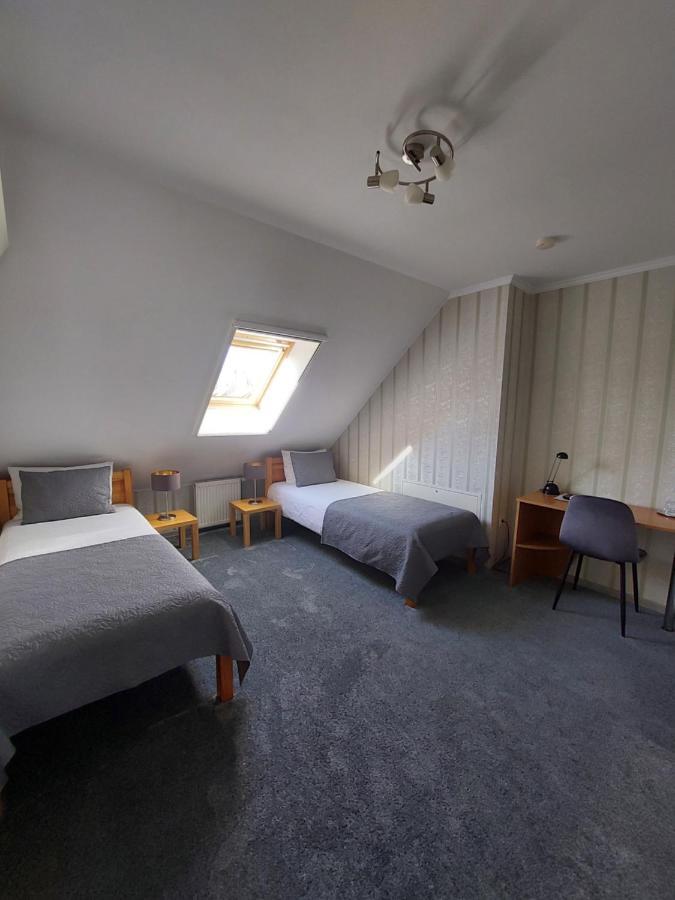 Asmonienes Sveciu Namai "Senoji Mokyklele" Hotel Smalininkai Екстериор снимка