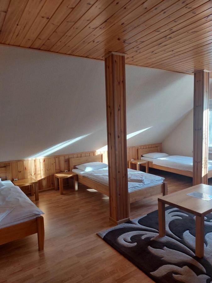 Asmonienes Sveciu Namai "Senoji Mokyklele" Hotel Smalininkai Екстериор снимка