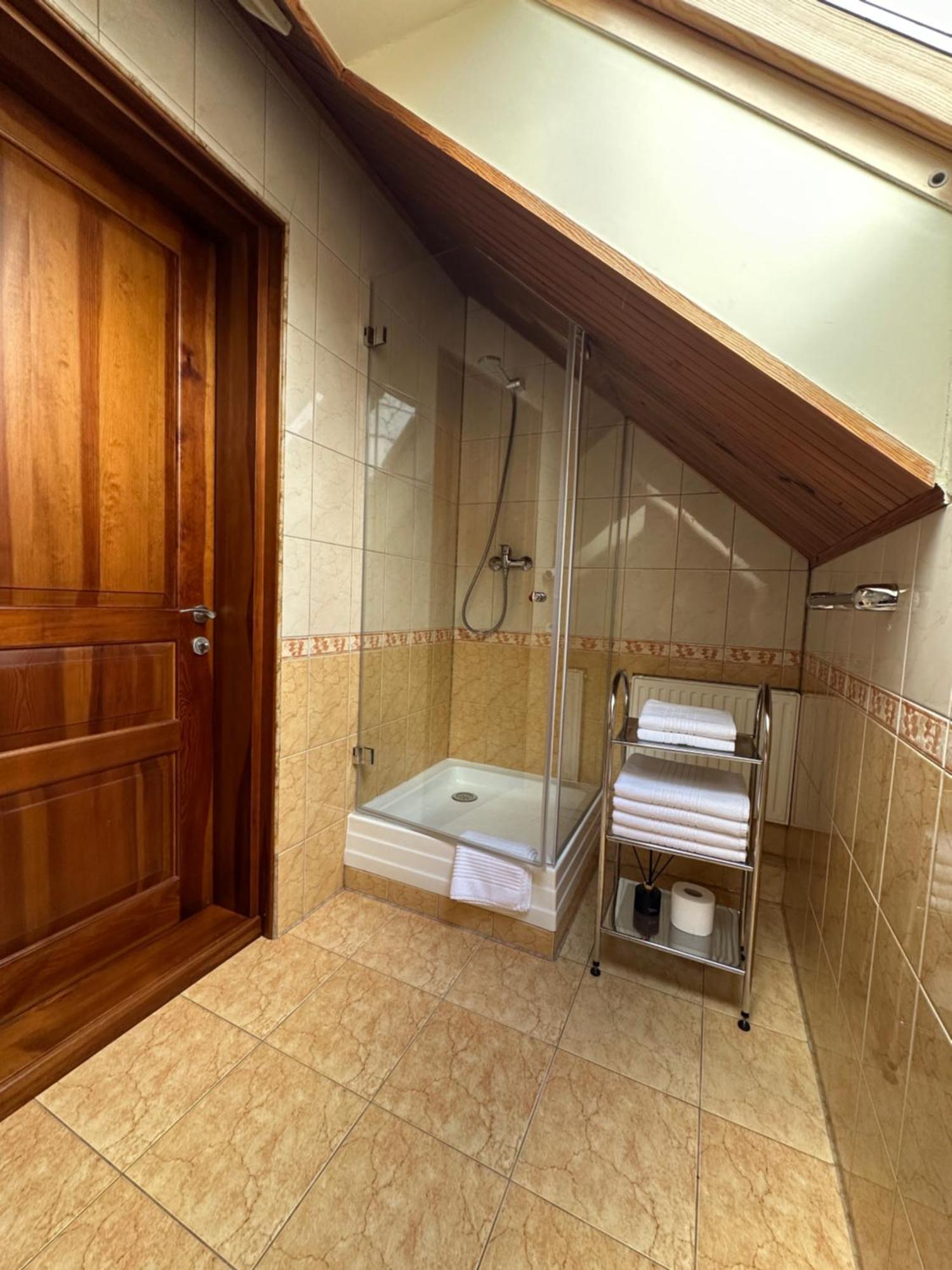 Asmonienes Sveciu Namai "Senoji Mokyklele" Hotel Smalininkai Екстериор снимка
